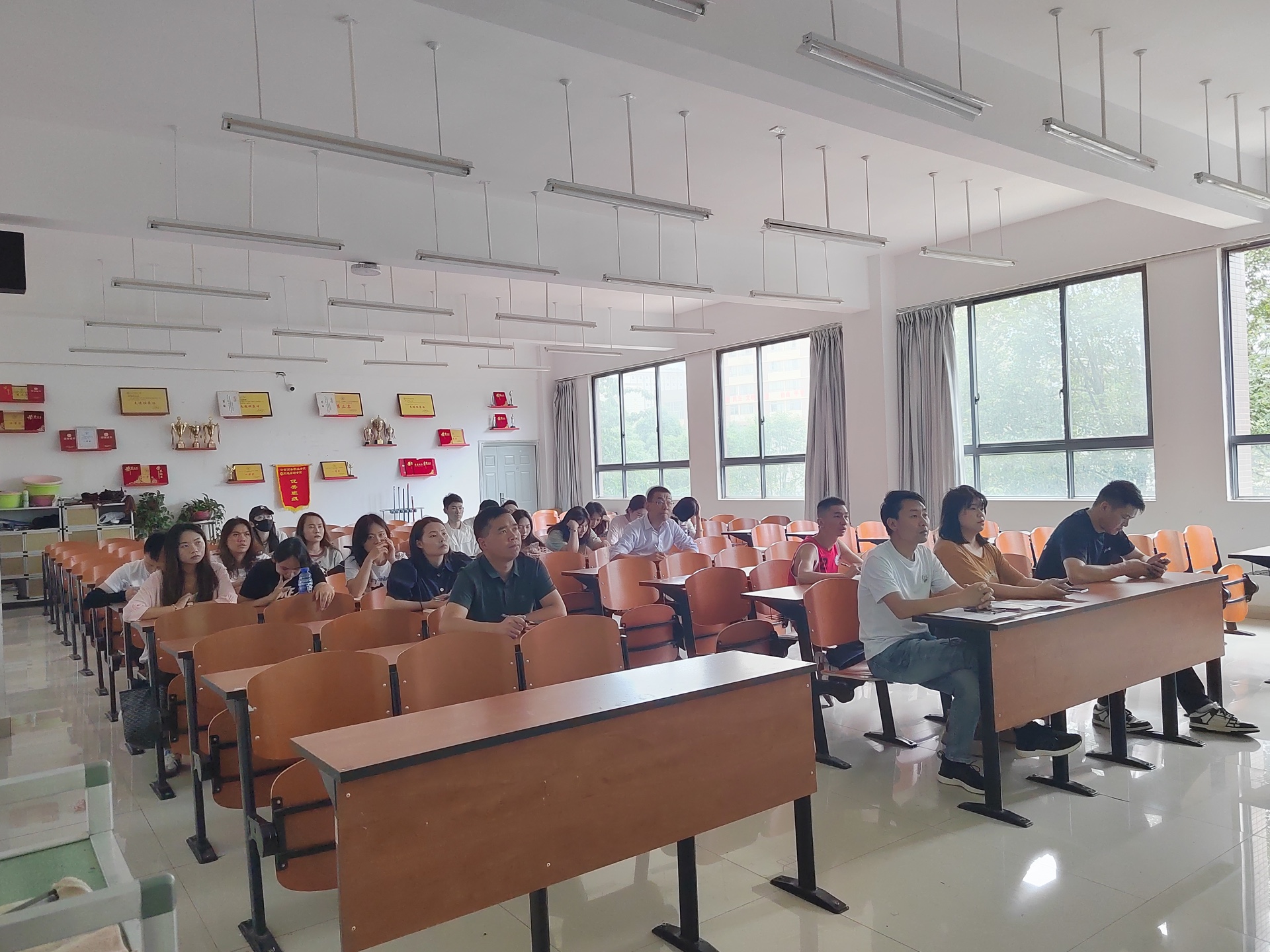 永利官方网站2023-2024学年下学期期末总结大会